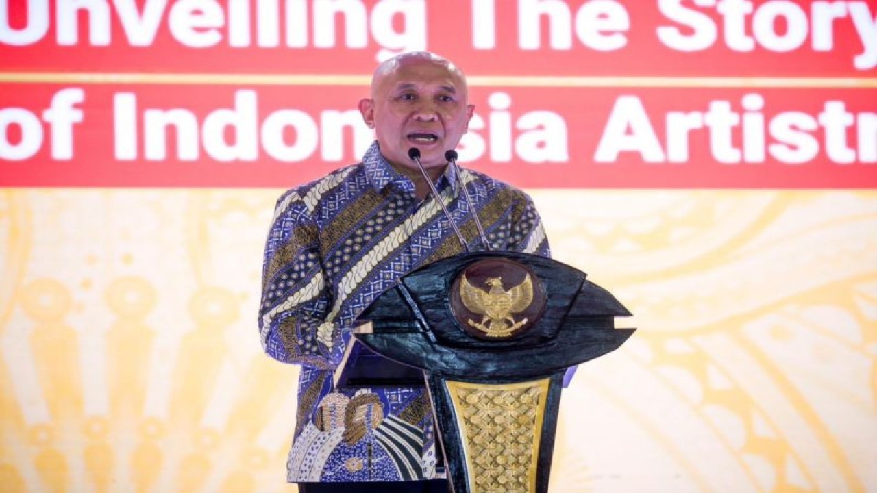Menteri Koperasi dan UKM Teten Masduki dalam pembukaan Cerita Nusantara di Jakarta, Selasa (28/11/2023) (ANTARA/HO-Kemenkop UKM)