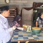 Tim sertifikasi halal lakukan monitoring langsung tempat usaha UMKM-1700045412