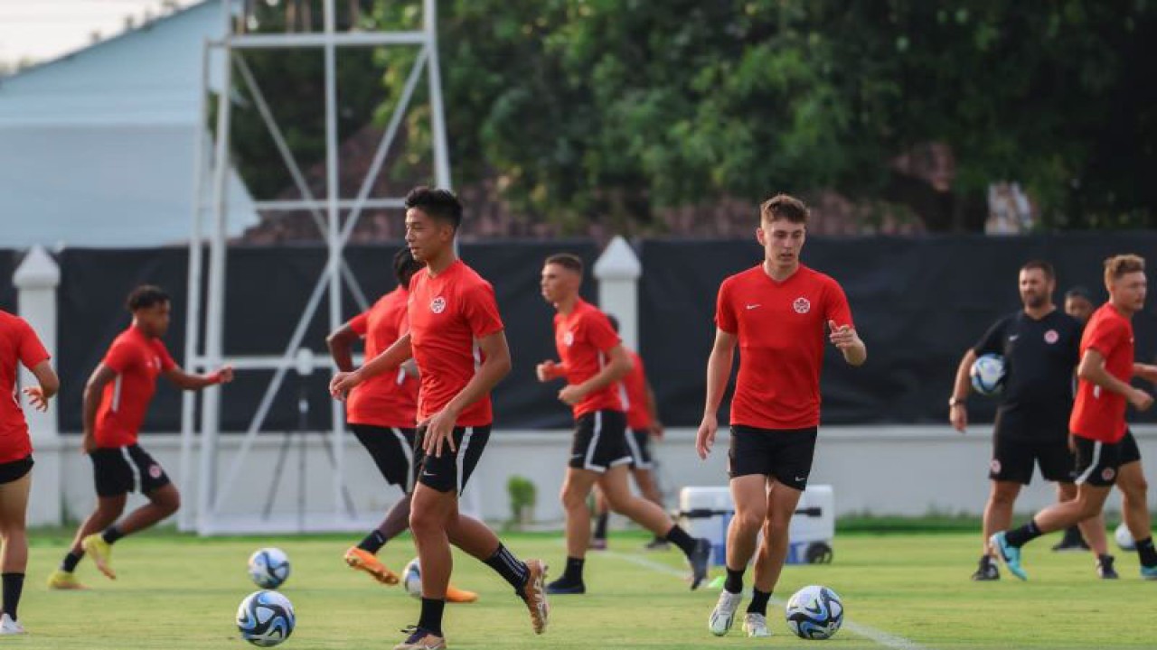 Timnas Kanada U-17 ketika berlatih di Indonesia untuk Piala Dunia U-17 2023 (ANTARA/Ho/PSSI)