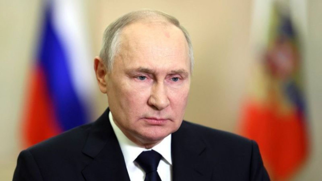 Presiden Rusia Vladimir Putin menyampaikan pidatonya dalam peringatan satu tahun reunifikasi empat wilayah Ukraina dengan Rusia, Sabtu (30/9/2023). (ANTARA/HO-Kremlin/am.)