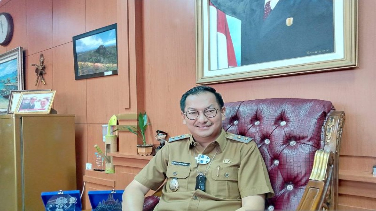 Wakil Bupati Belitung Isyak Meirobie. (ANTARA/Kasmono-Apriliansyah).