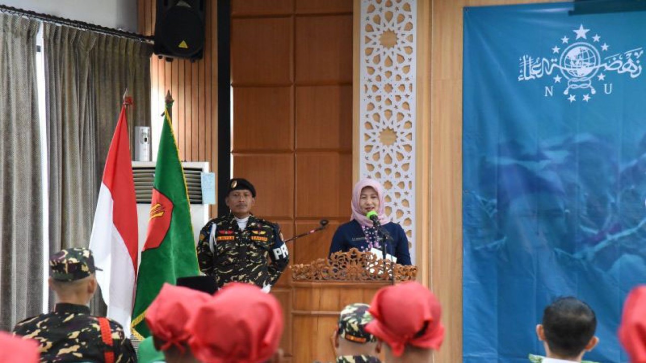 Wakil Wali Kota Jakarta Timur Iin Mutmainah saat memberikan sambutan pada Kursus Banser Lanjutan (Susbalan) Angkatan Pertama Satuan Koordinasi Cabang Banser Jaktim di Balai Diklat Keagamaan Jakarta, Jalan Rawa Kuning Kelurahan Pulogebang, Kecamatan Cakung, Jumat (17/11/2023). ANTARA/HO-Kominfotik Jakarta Timur