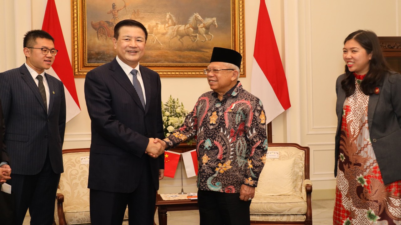 Wakil Presiden (Wapres) K.H. Ma’ruf Amin siang ini, Rabu (01/11/2023), menerima kunjungan kehormatan Menteri Keamanan Publik Republik Rakyat Tiongkok (RRT) Wang Xiaohong di Istana Wapres, Jl. Medan Merdeka Selatan No. 6, Jakarta Pusat. 