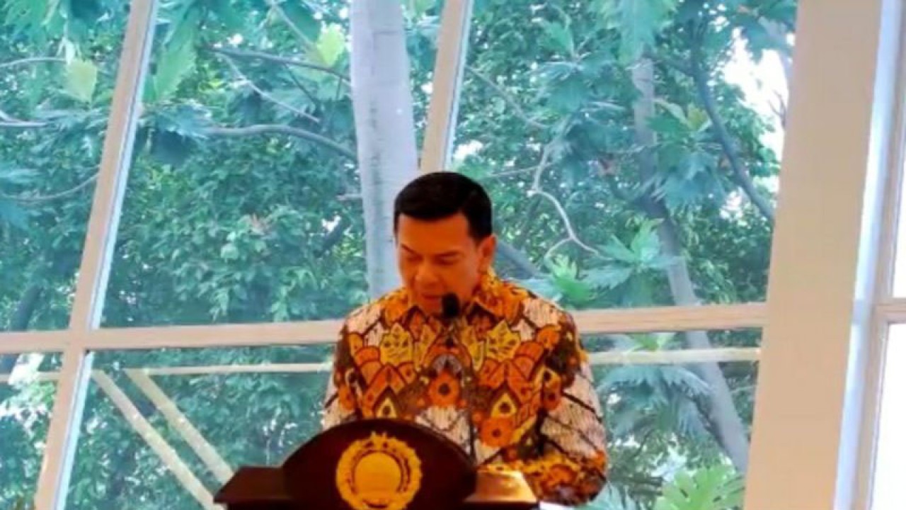Kepala Badan Strategi Kebijakan Luar Negeri (BSKLN) Kementerian Luar Negeri (Kemlu) RI Yayan G.H. Mulyana berbicara dalam Seminar Refleksi dan Capaian Keketuaan Indonesia di ASEAN 2023, yang dipantau secara daring, di Jakarta, Selasa (21/11/2023). (ANTARA/Katriana)