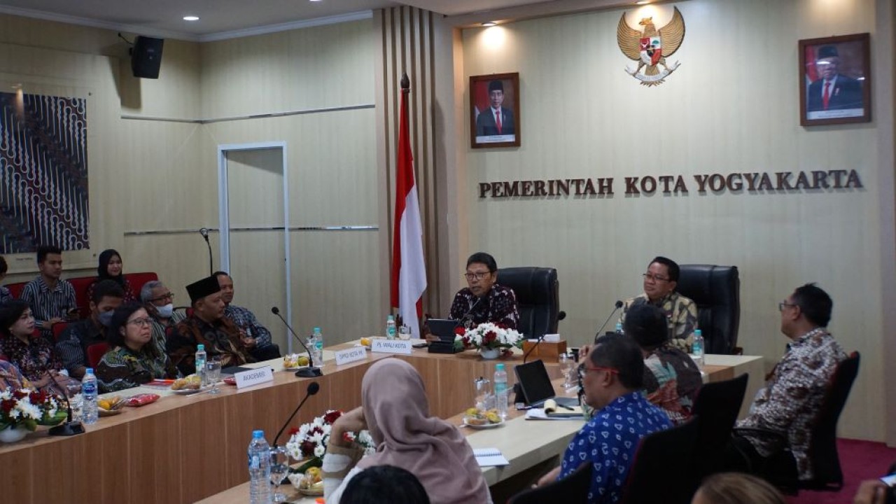 Penjabat (Pj) Wali Kota Yogyakarta Singgih Raharjo mengatakan, saat ini tengah dirumuskan strategi pengembangan quality tourism atau pariwisata berkualitas, untuk semakin menambah dampak ekonomi pada masyarakat melalui sektor pariwisata. (Istimewa/jogjakota.go.id)