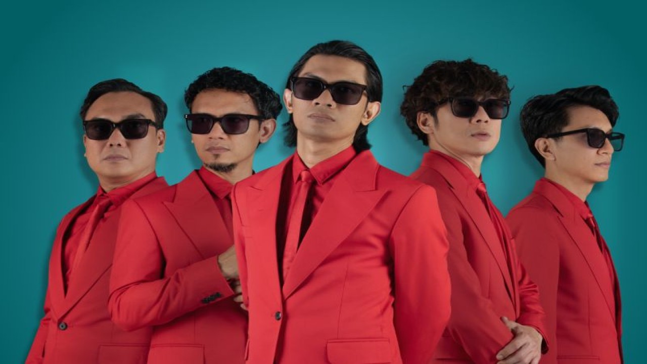 Band garage rock The Changcuters meluncurkan sebuah single bertajuk “Memang Beda”. (ANTARA/HO/The Changcuters)