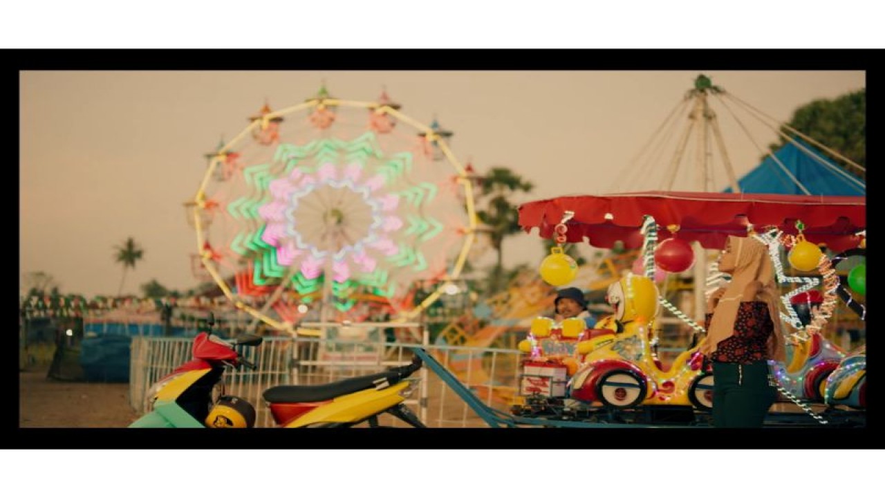 Tangkapan layar film "Basri & Salma in a Never-Ending Comedy" (ANTARA/Fitra Ashari)