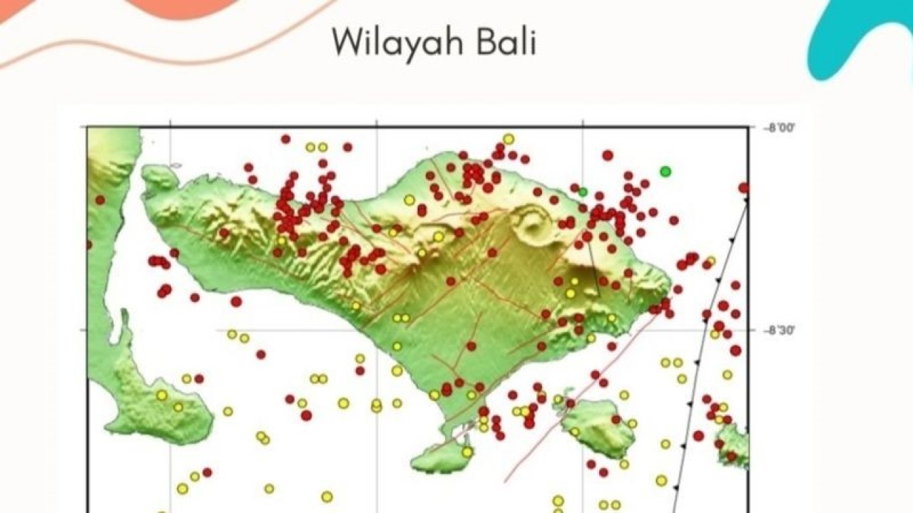 BBMKG Wilayah III Denpasar memetakan sebaran kejadian gempa bumi di Bali selama 2023 di Denpasar, Minggu (31/12/2023) ANTARA/HO-BMKG Bali
