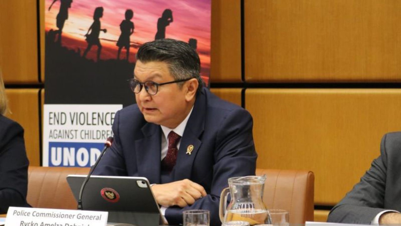 Kepala Badan Nasional Penanggulangan Terorisme (BNPT) Komjen Pol. Mohammed Rycko Amelza Dahniel saat menjadi pembicara kunci pada acara peluncuran dokumen Strategy to End Violence Against Children 2023–2030 di Wina, Austria, Selasa (28/11/2023). ANTARA/HO-BNPT RI