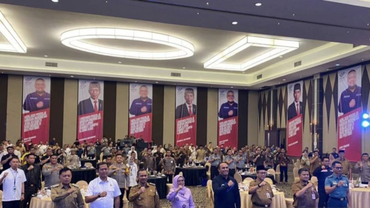 BP2MI dan stakeholder saat rapat koordinasi lintas sektoral penanganan & pencegahan TPPO PMI di lintas perbatasan laut. ANTARA/Annisa Firdausi