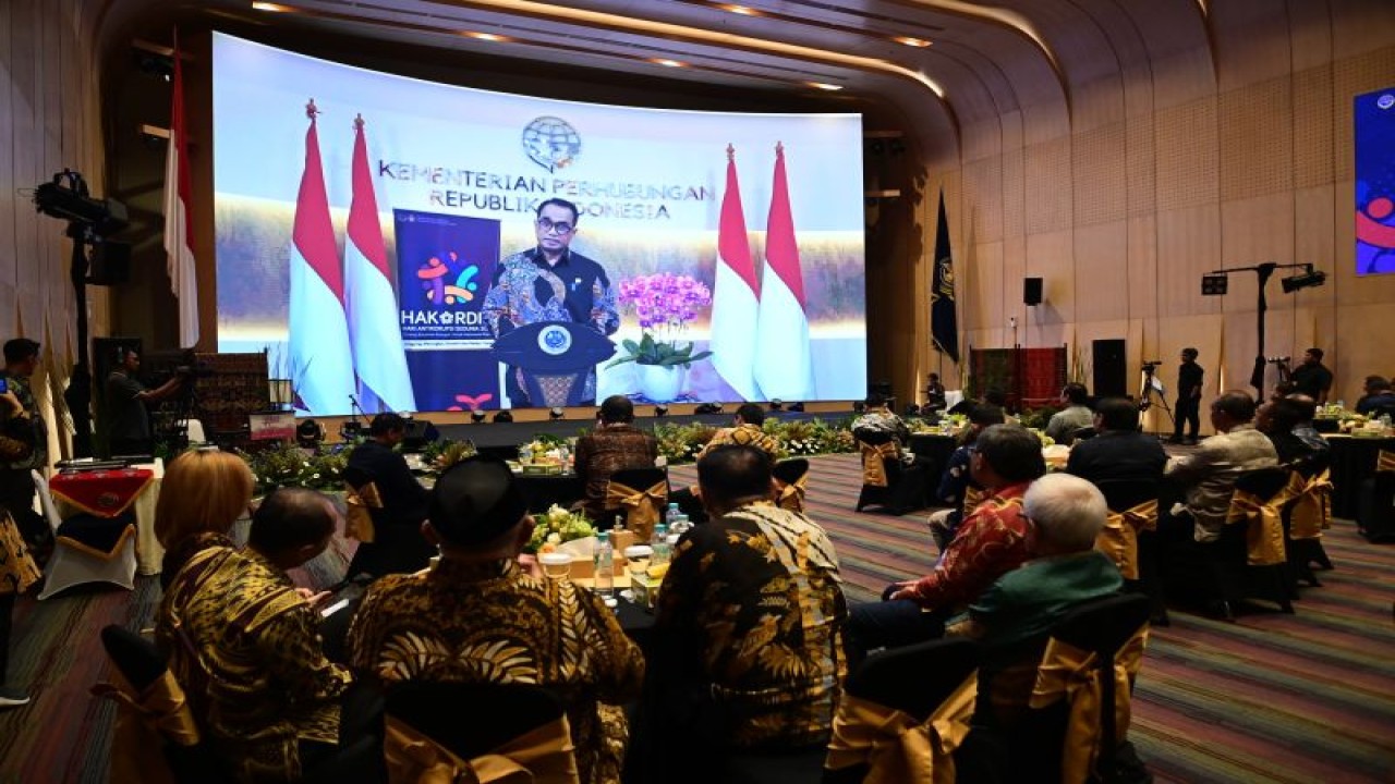 Menteri Perhubungan Budi Karya Sumadi saat menghadiri Peringatan Hakordia 2023 bertema “Integritas Meningkat, Konektivitas Melaju Cepat”, yang diselenggarakan di Jakarta, Kamis (7/12/2023). (ANTARA/HO-Kemenhub)