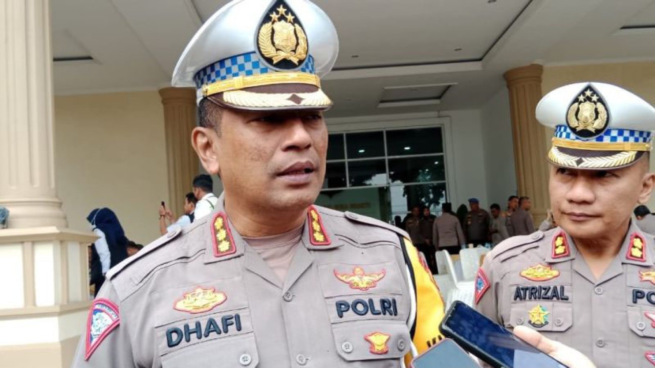 Dirlantas Polda Jambi Komisaris Besar Polisi Dhafi, Kamis (21/12/2023). (ANTARA/Tuyani)