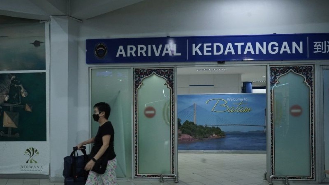 Ilustrasi - Suasana pintu kedatangan internasional di Kota Batam, Kepulauan Riau (Kepri). ANTARA/Jessica.