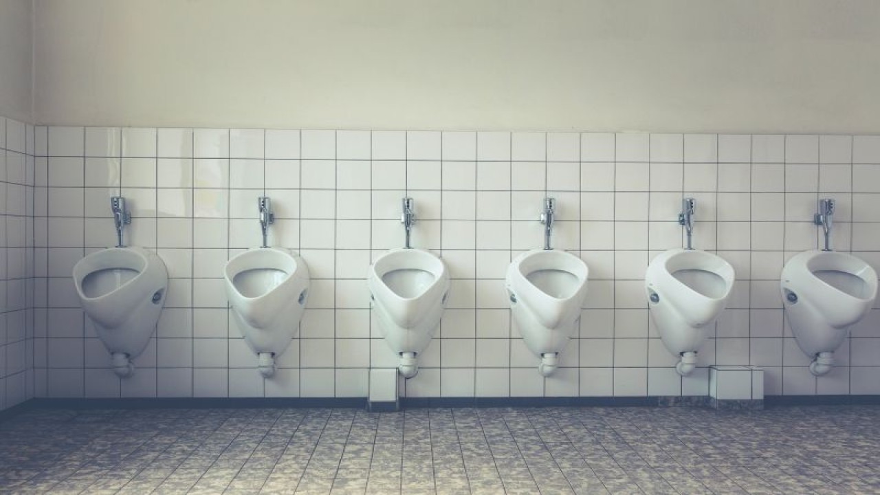 Ilustrasi toilet pria (ANTARA/Pexels/Markus Spiske)