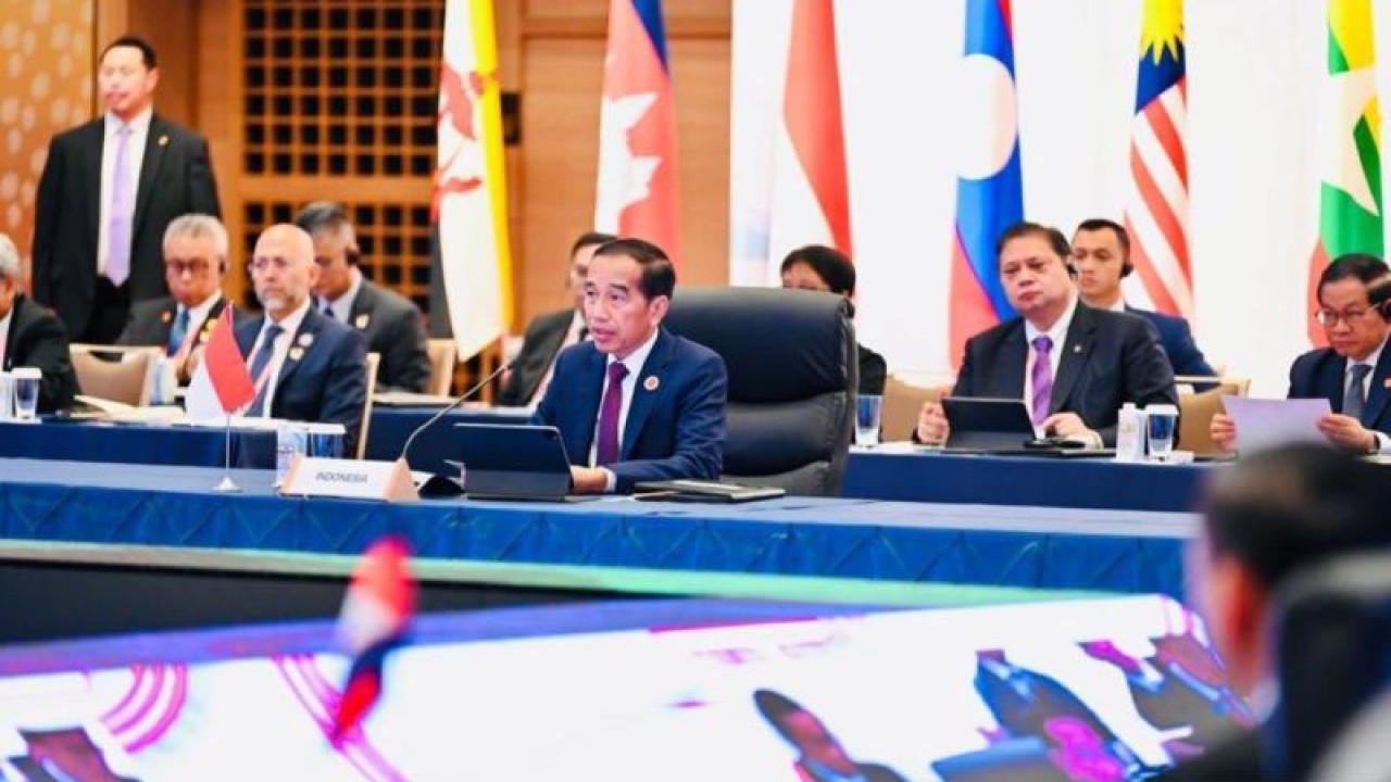 Presiden RI Joko Widodo (Jokowi) menghadiri KTT Peringatan 50 Tahun Kemitraan ASEAN-Jepang. (ANTARA/HO-Kemenko Perekonomian)