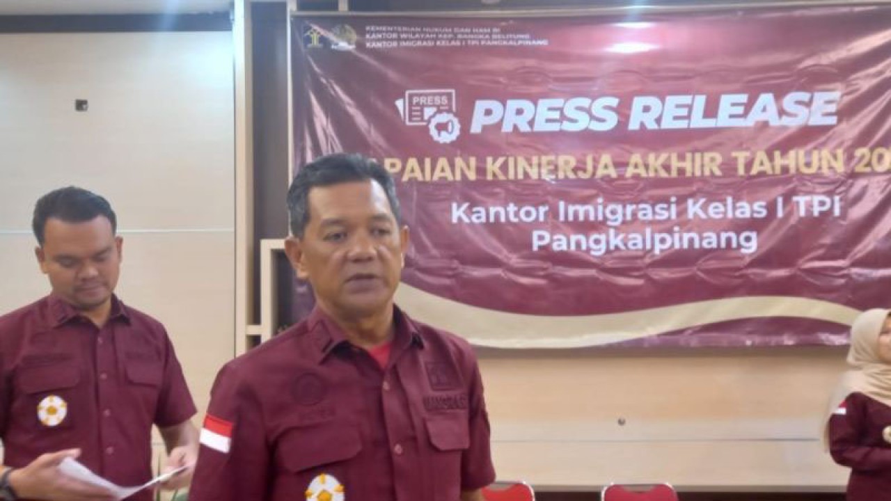 Pelaksana Harian Kepala Kantor Imigrasi Kelas I Pangkalpinang Jose Rizal (ANTARA/ HO-Aprionis)