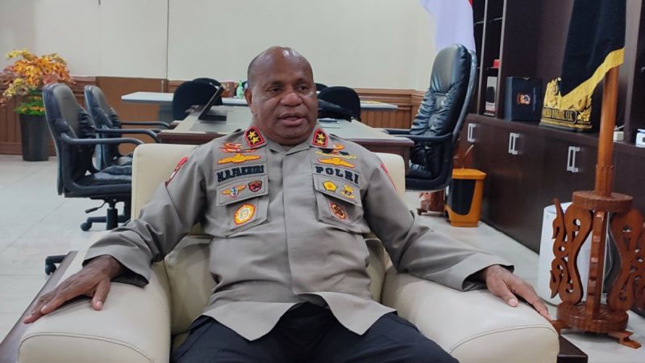 Kapolda Papua Irjen Pol Mathius Fakhiri. (ANTARA/Evarukdijati)
