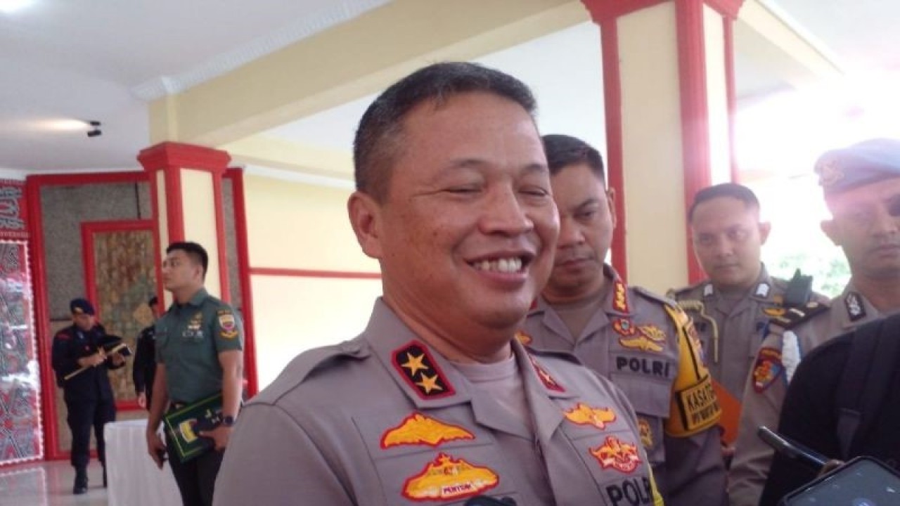 Kepala Kepolisian Daerah Sumatera Utara Irjen Pol Agung Setya Imam Effendi memberikan keterangan di Mapolda Sumut, di Medan, Kamis (14/12/2023). (ANTARA/M Sahbainy Nasution)