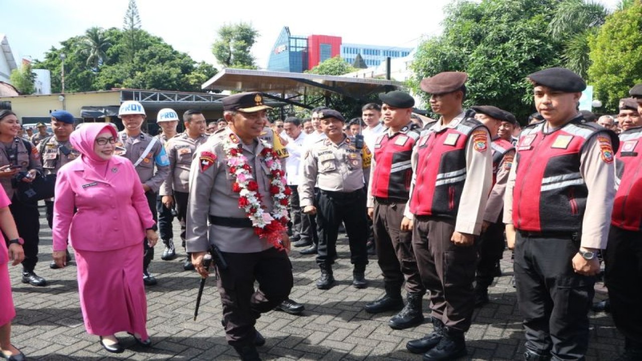 Kapolda Sulut Irjen Pol Setyo Budiyanto saat melakukan kunjungan ke Polresta Manado. ANTARA/HO-Humas Polda Sulut (1)