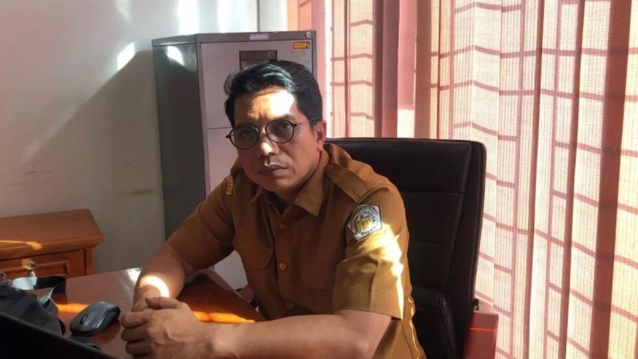 Kepala Bagian (Kabag) Protokol dan Komunikasi Pimpinan (Prokopim) Pemkot Lhokseumawe Darius. (ANTARA/Sella Dwi Puspita)