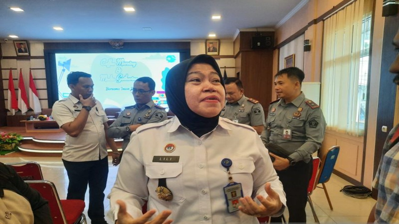 Kepala Divisi Pemasyarakatan Kanwil Kemenkumham Jambi Lili, di Jambi Rabu.(ANTARA/nanang mairiadi)