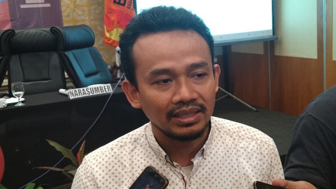 Koordinator Divisi Humas dan Hubungan Antarlembaga Bawaslu Jawa Tengah Rofiuddin. (ANTARA/Wisnu Adhi)