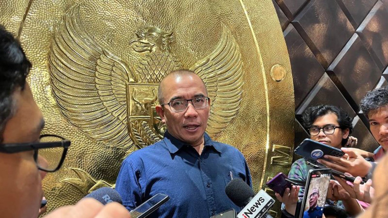 Dokumentasi Ketua KPU, Hasyim Asy'ari, di Kantor KPU, Jakarta, Selasa (26/12/2023). ANTARA/Narda M Sinambela