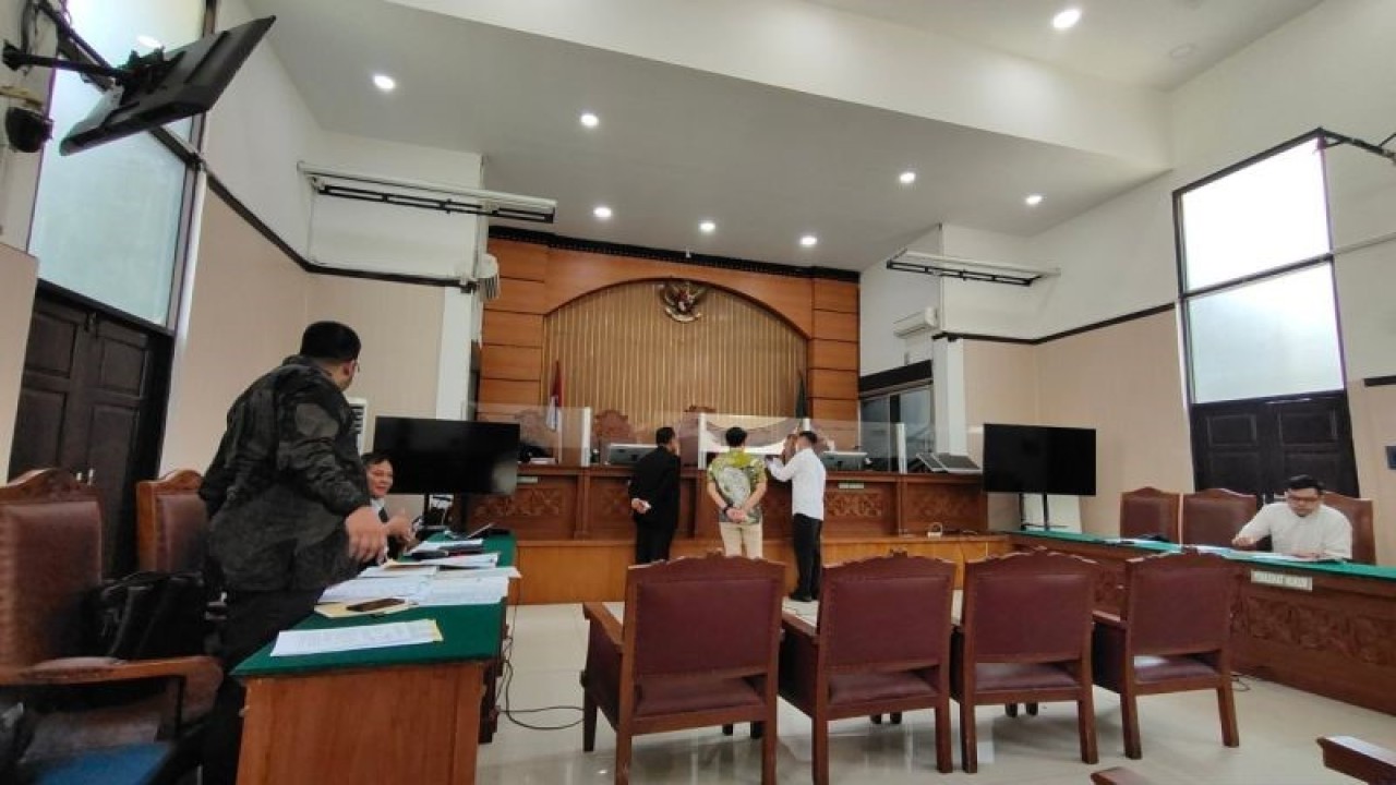 Suasana sidang Praperadilan mantan Wamenkumham di Pengadilan Negeri Jakarta Selatan, Jakarta, Senin (18/12/2023). ANTARA/Bayu Pratama Syahputra.
