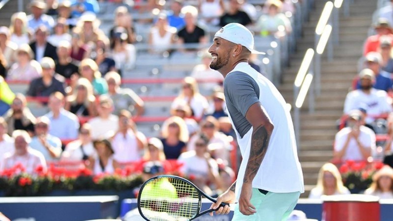 Arsip foto - Petenis Australia Nick Kyrgios merayakan kemenangan atas petenis Rusia Daniil Medveded pada National Bank Open di Stade IGA di Montreal, Kanada (10/8/2022). ANTARA/AFP/Getty Images/Minas Panagiotakis/aa.