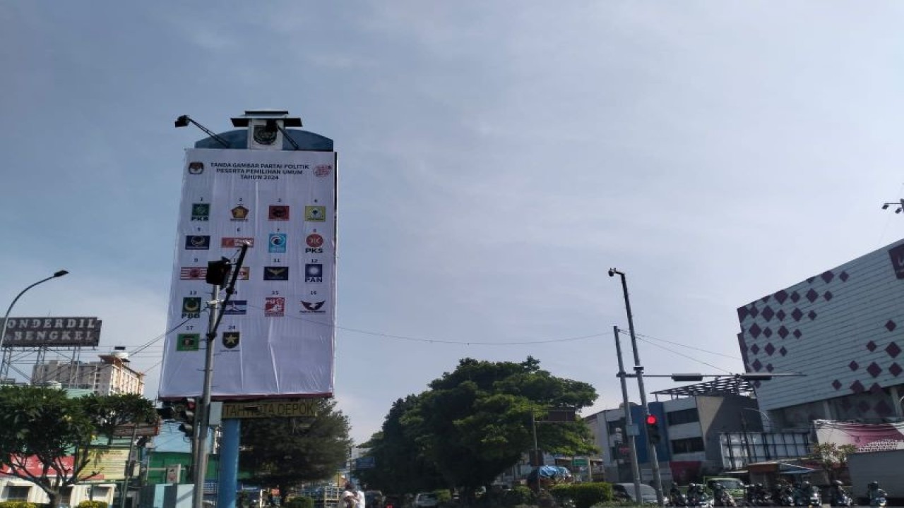 Lokasi alat peraga kampanye di Kota Depok (ANTARA/Foto: Feru Lantara)