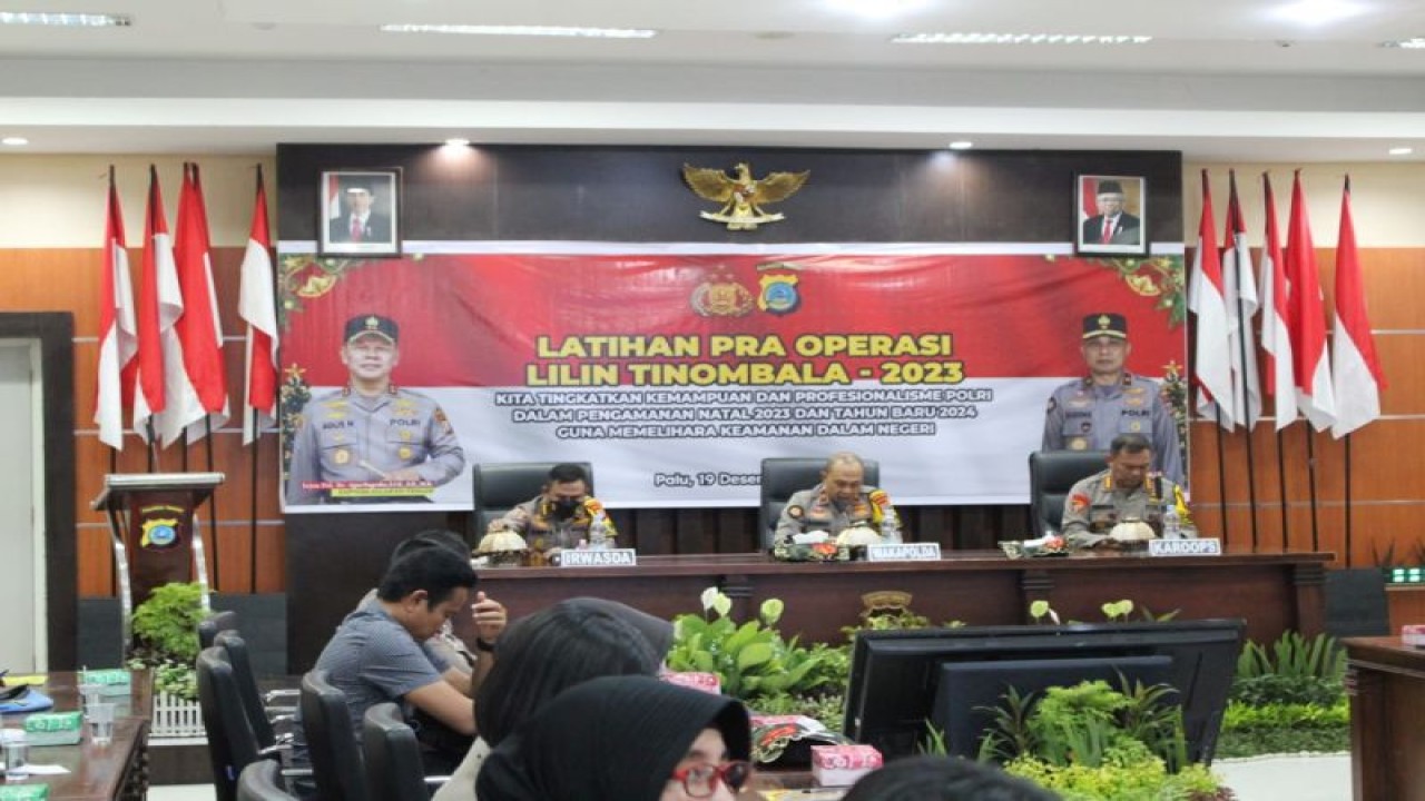 Polda Sulteng menggelar latihan pra operasi Operasi Lilin Tinombala di Mapolda Sulteng, Selasa (19/12/2023) (ANTARA/HO-Humas Polda Sulteng)