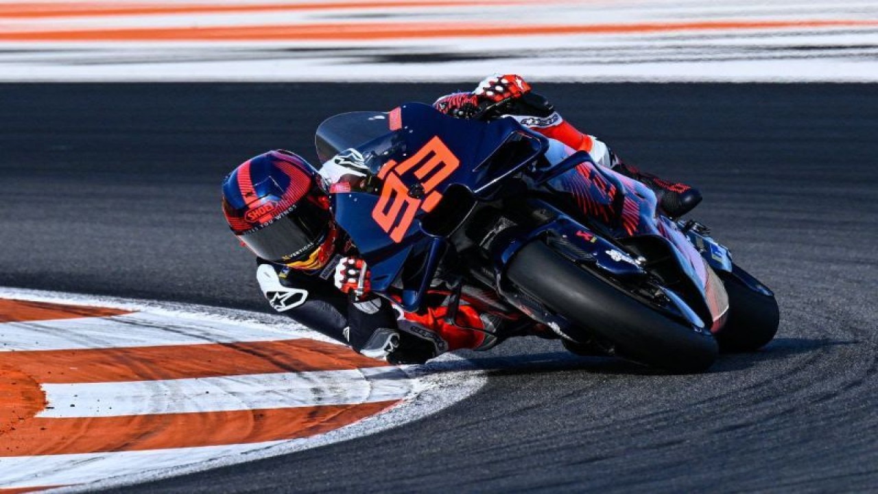 Marc Marquez saat melakoni sesi uji coba bersama Gresini Racing untuk MotoGP 2024 di Sirkuit RIcardo Tormo, Valencia, Spanyol, Selasa (28/11/2023). (ANTARA/HO/MotoGP)
