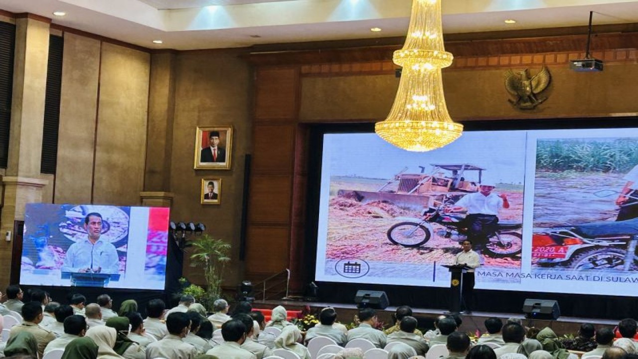 Menteri Pertanian Andi Amran Sulaiman pada acara Hari Anti Korupsi Sedunia 2023 Sinergitas Berantas Korupsi Wujudkan Swasembda Pangan di Auditorium Kementan, Jakarta, Kamis (14/12/2023). ANTARA/Kuntum Riswan.