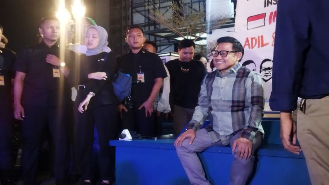 Muhaimin Iskandar (Gus Imin) dalam acara Slepet Imin di Kota Depok, Jawa Barat, Selasa (19/12). (ANTARA/Muzdaffar Fauzan)