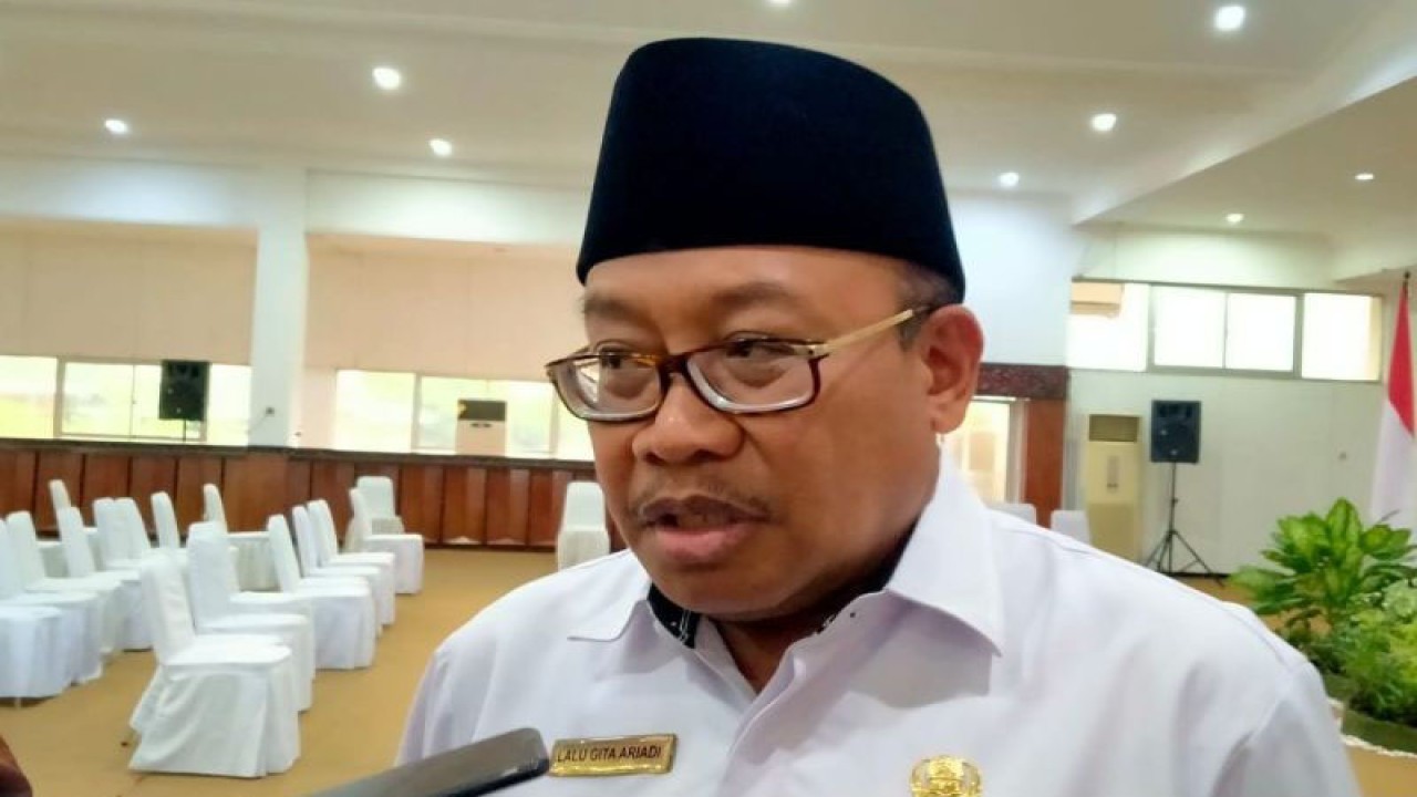 Penjabat Gubernur Nusa Tenggara Barat (NTB), Lalu Gita Ariadi. (ANTARA/Nur Imansyah).