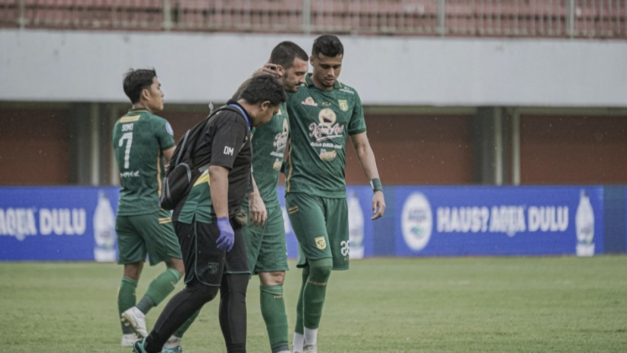 Persebaya Harus Kehilangan Dusan Stevanovic Empat Pekan