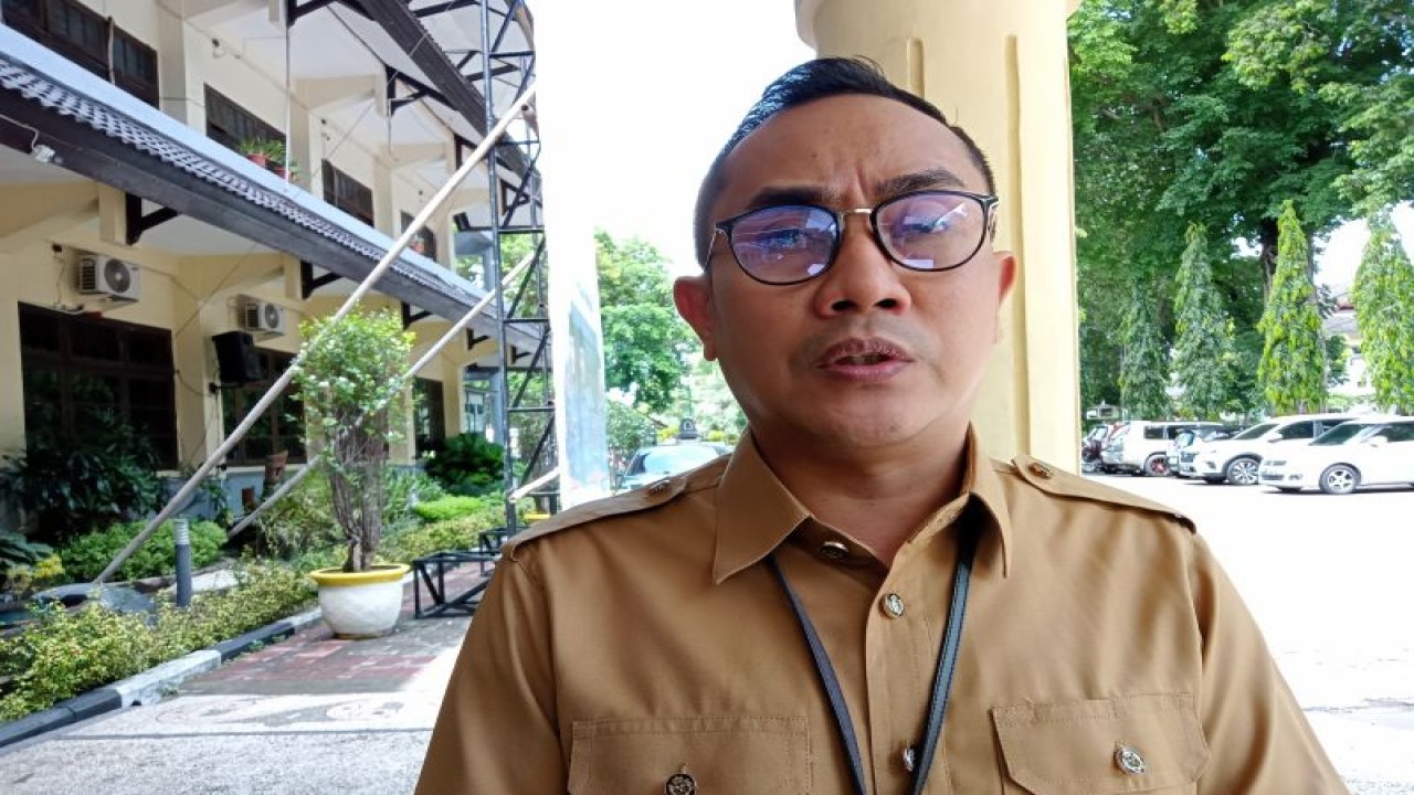 Plt Kepala Dinas Kesehatan (Dinkes) Kota Mataram dr H Emirald Isfihan. (ANTARA/Nirkomala)
