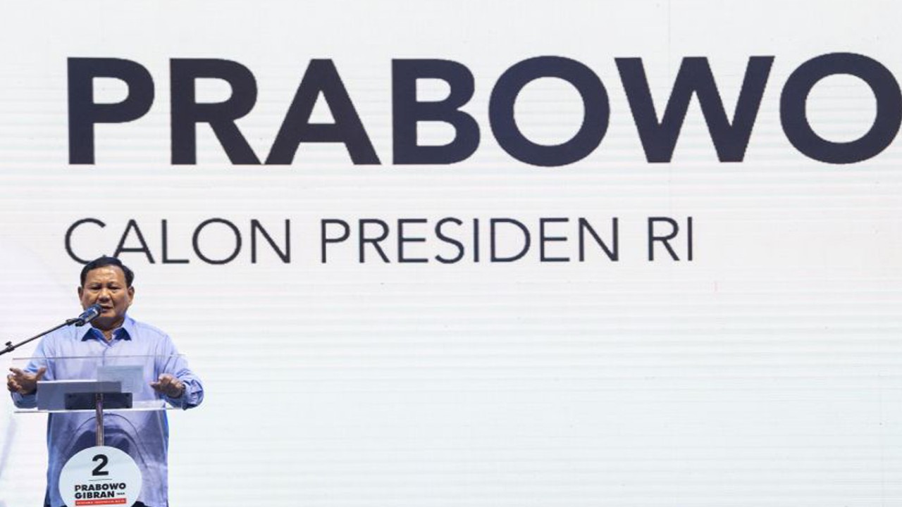 Capres nomor urut 2 Prabowo Subianto saat menyampaikan pidato saat Konsolidasi TKD Prabowo-Gibran di Bandung, Jawa Barat, Sabtu (25/11/2023). (ANTARA FOTO/M Agung Rajasa/YU)