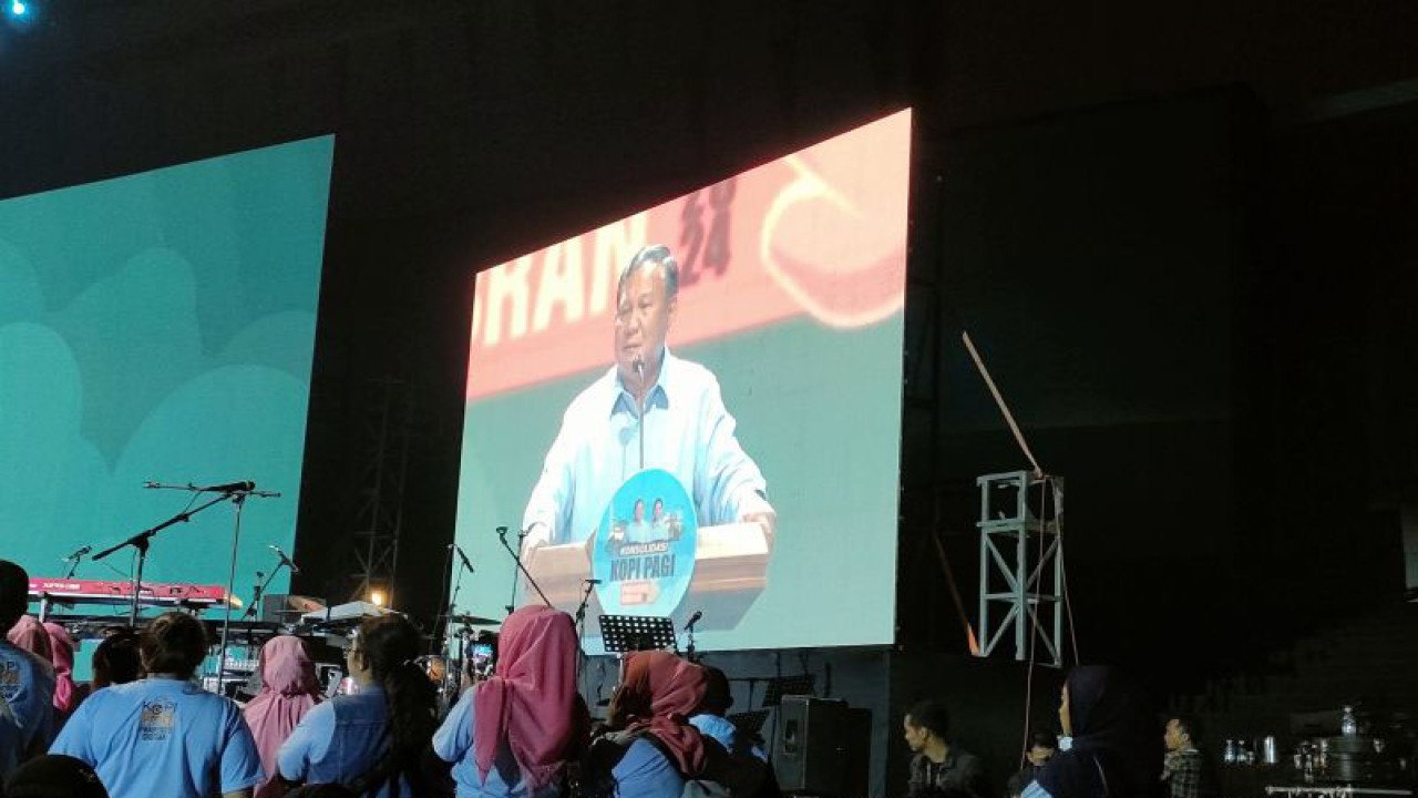Capres nomor urut 2 Prabowo Subianto saat berpidato dalam konsolidasi Kopi Pagi di SICC, Kabupaten Bogor, Sabtu (16/12/2023). (ANTARA/Linna Susanti)