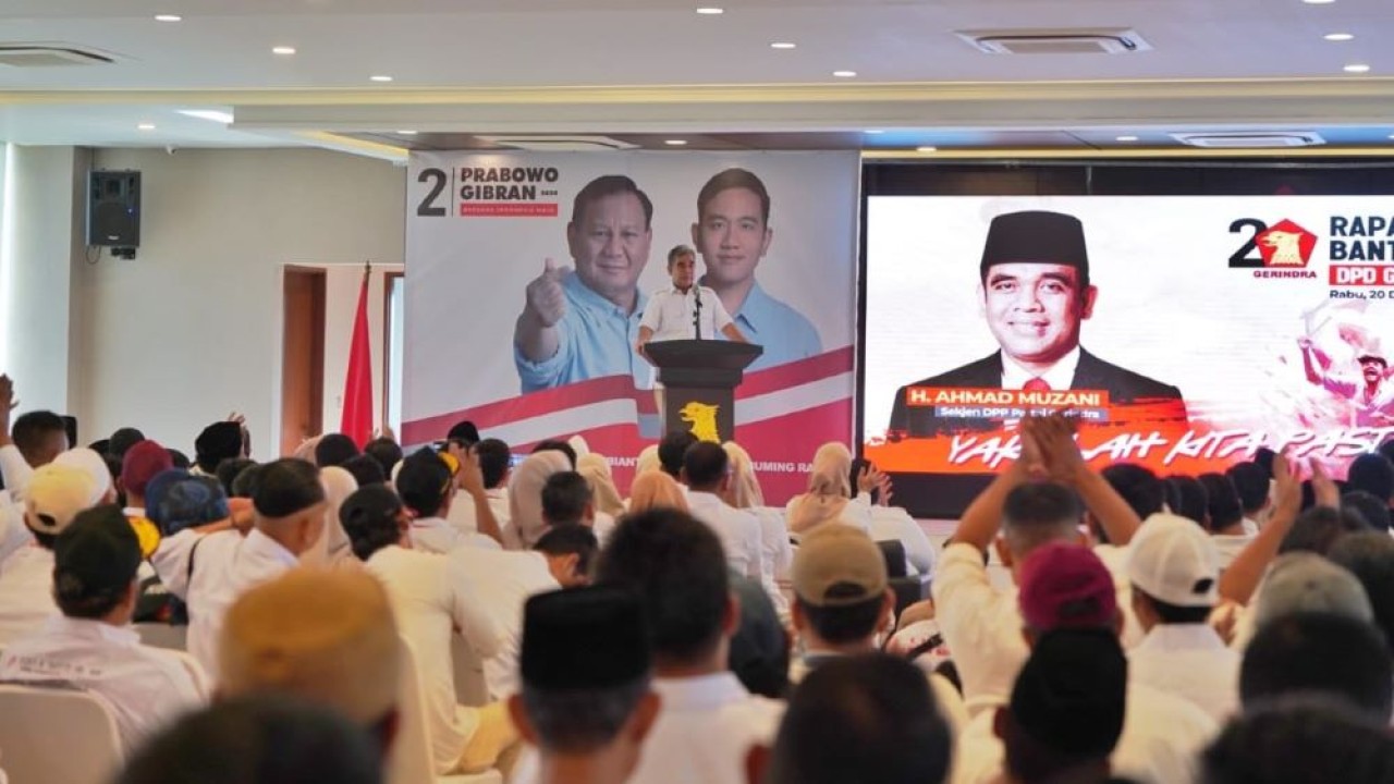 Sekjen Partai Gerindra Ahmad Muzani menghadiri konsolidasi retusan kader dan para caleg Gerindra se-daerah pemilihan Banten II meliputi, Kota Serang, Kabupaten Serang, dan Kota Ciledgon di Graha Mahesa, Banten, Rabu (20/12/2023). (Foto: Istimewa)