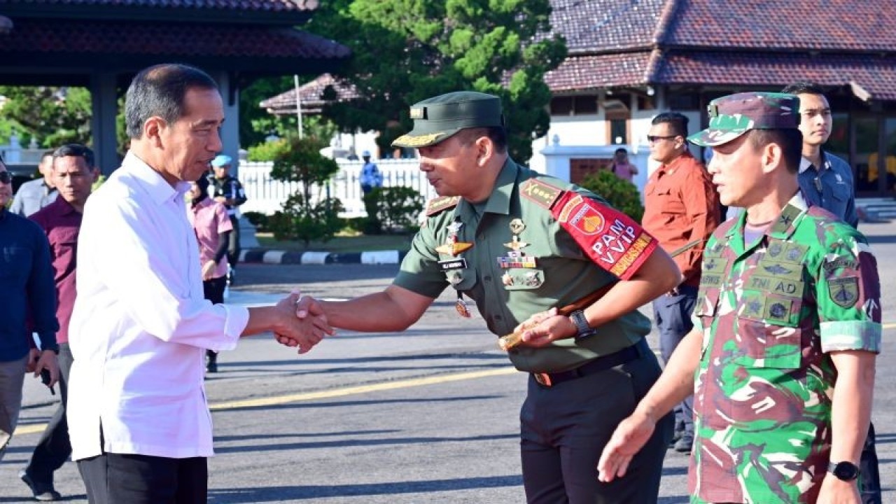 Presiden Joko Widodo melanjutkan kunjungan kerja ke Jawa Timur, Kamis (14/12/2023). (ANTARA/HO-Biro Pers Sekretariat Presiden)