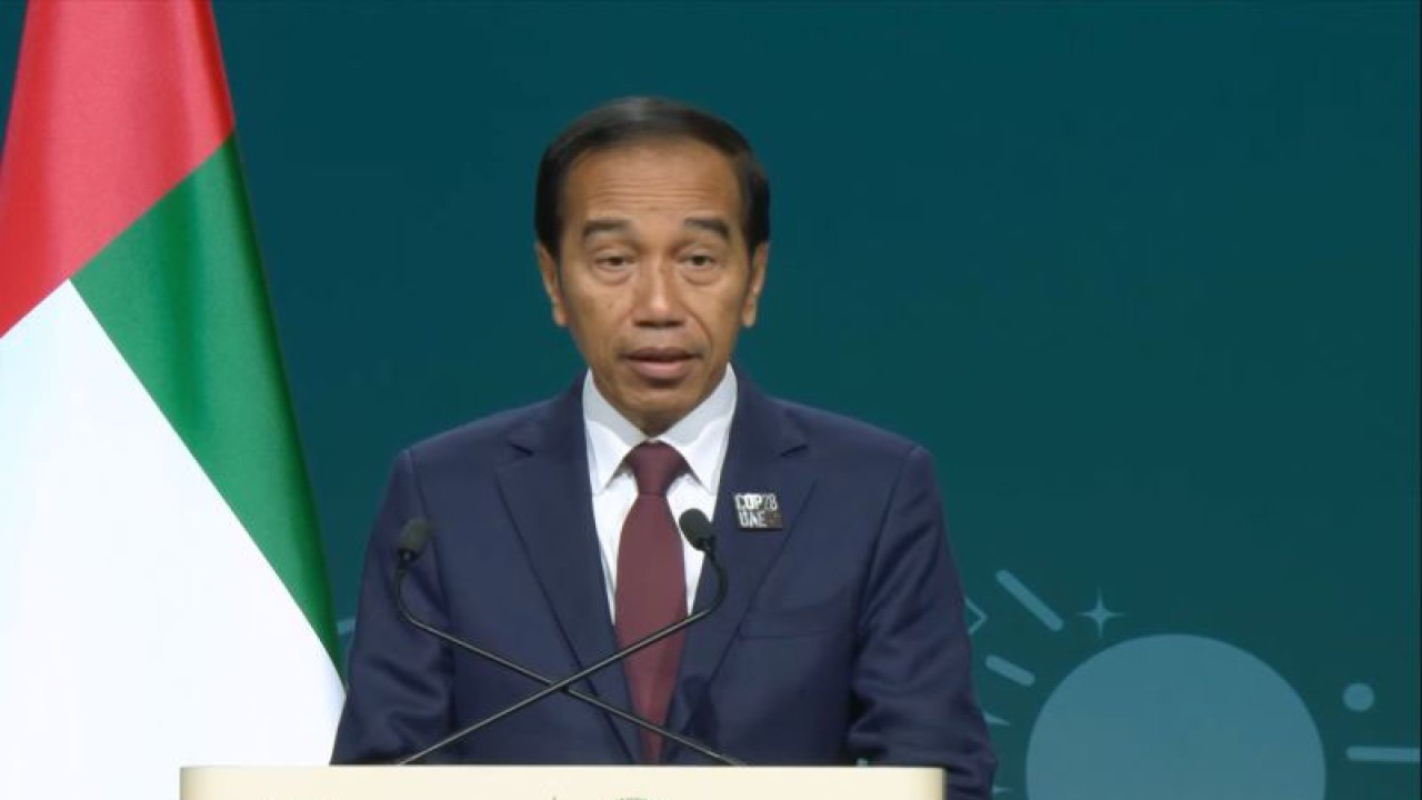 Tangkapan layar Presiden Joko Widodo saat menghadiri acara KTT Perubahan Iklim COP28, di Dubai, Persatuan Emirat Arab, Jumat (1/12/2023). ANTARA/Rangga Pandu Asmara Jingga