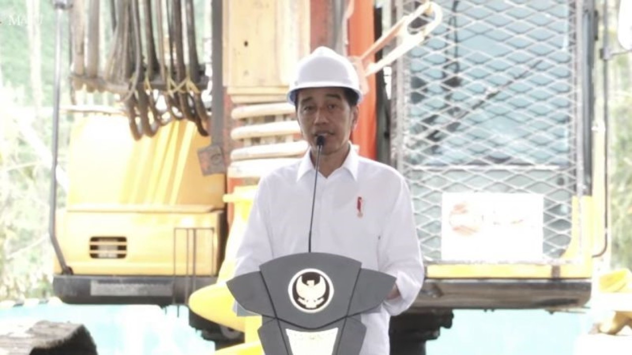 Tangkapan layar - Presiden Joko Widodo saat menyampaikan sambutan dalam acara "groundbreaking" RSUP di IKN, Kalimantan Timur, Rabu (20/12/2023). (ANTARA/Yashinta Difa)