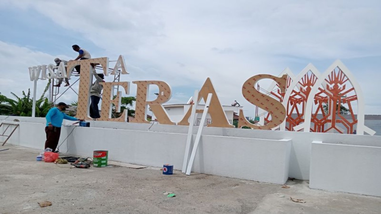 Ruang Kreatif Teras Udayana Kota Mataram, Provinsi Nusa Tenggara Barat, Jumat (8/1/2023). (ANTARA/Nirkomala)