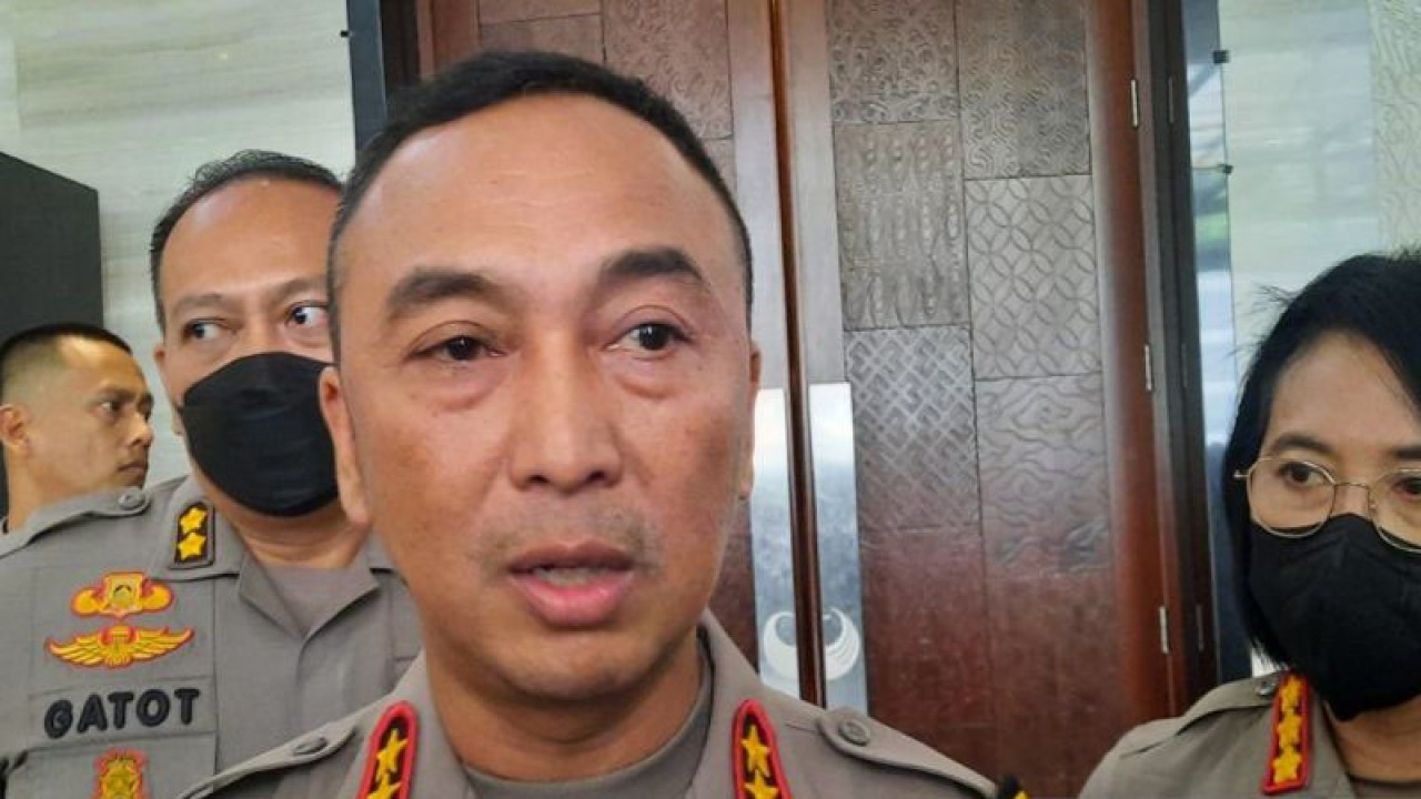 Kepala Divisi Humas Polri Irjen Pol. Sandi Nugroho memberikan keterangan kepada wartawan di Jakarta, Kamis (7/12/2023). ANTARA/Laily Rahmawaty.