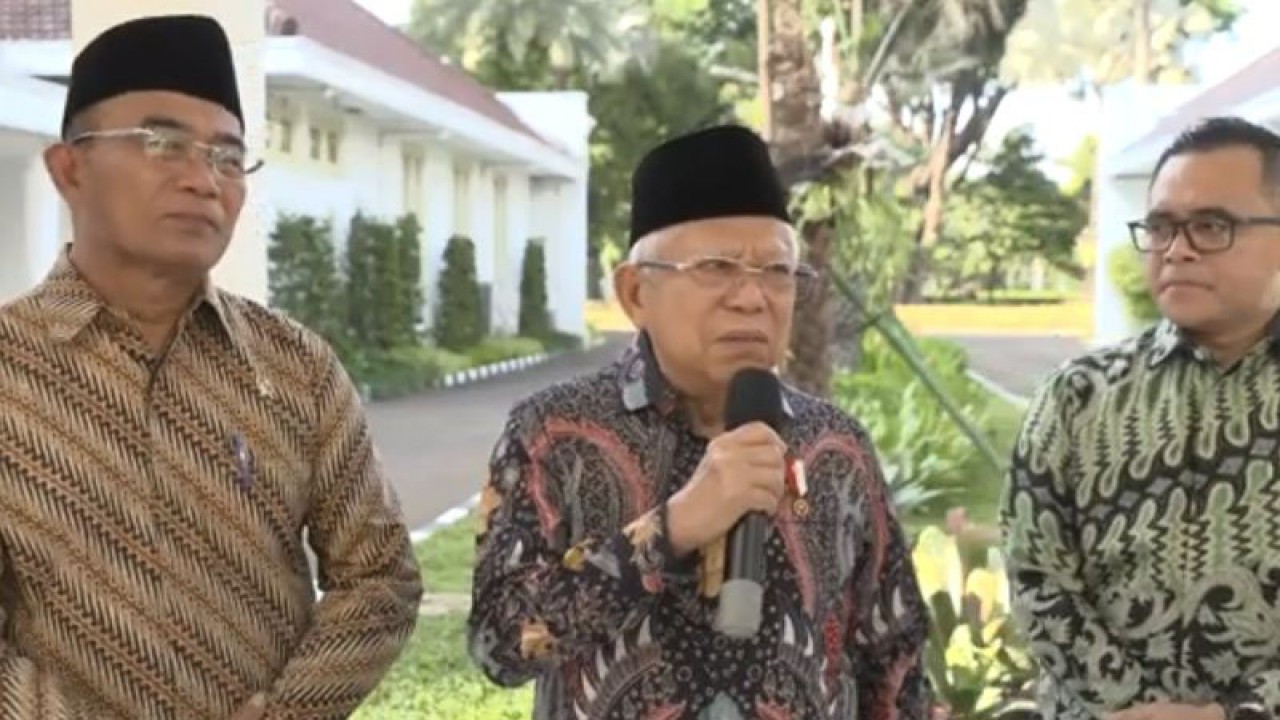 Tangkapan layar - Wakil Presiden RI Ma'ruf Amin saat menyampaikan keterangan usai menghadiri Anugerah Revolusi Mental di Jakarta, Rabu (20/12/2023), diikuti dalam jaringan (daring) Sekretariat Wakil Presiden. (ANTARA/Andi Firdaus)