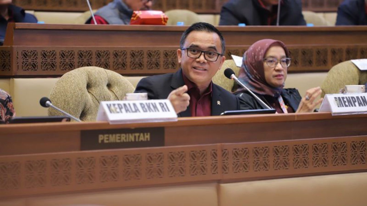 Menteri PANRB Abdullah Azwar Anas usai Rapat Kerja DPR RI di Jakarta, Rabu (17/1/2024). (ANTARA/HO-Humas Kementerian PANRB)