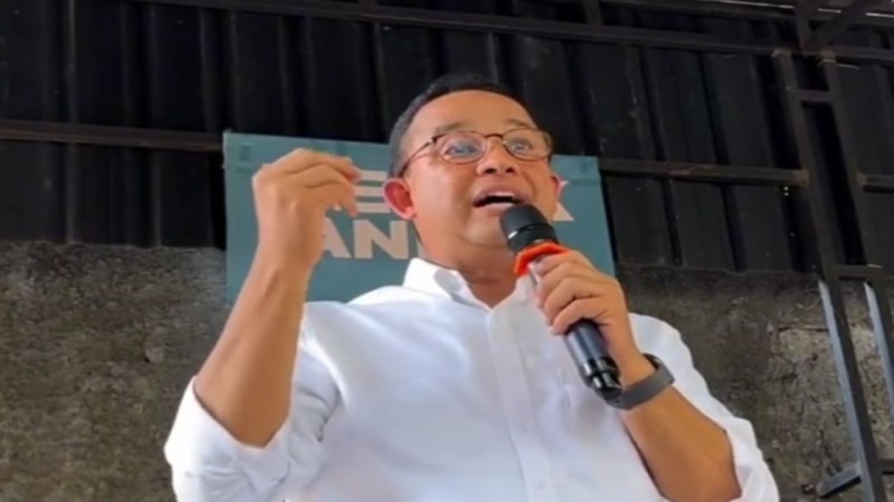 Anies Baswedan saat berpidato pada forum Desak Anies. (ANTARA/HO-Dok Desak Anies)