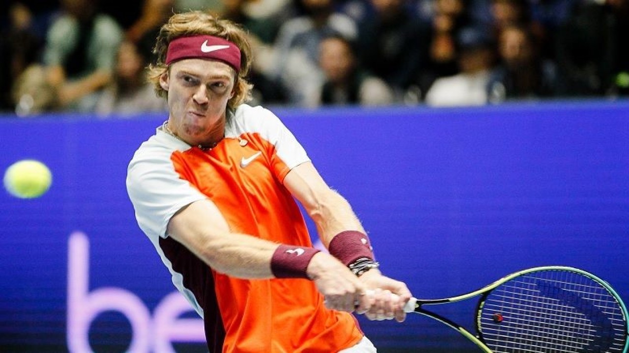 Arsip - Petenis Yunani Stefanos Tsitsipas (ANTARA/AFP)
