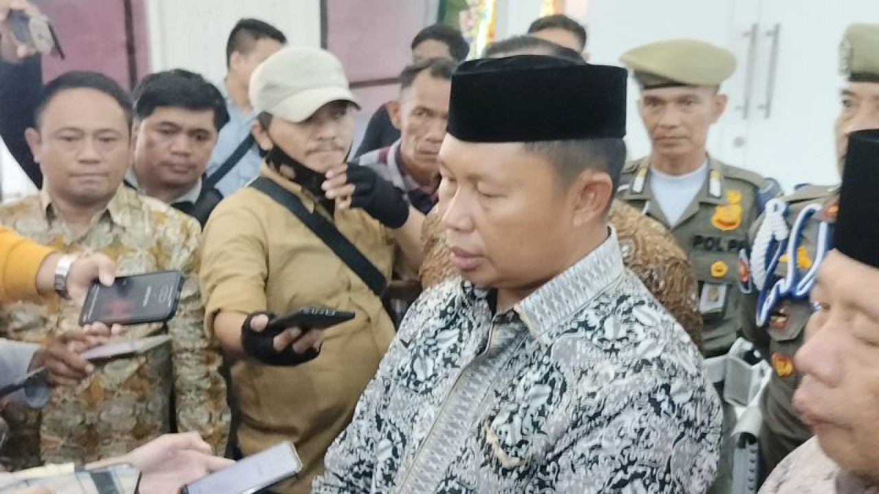 Penjabat Bupati Bogor Asmawa Tosepu di Cibinong, Kabupaten Bogor, Jawa Barat. (ANTARA/M Fikri Setiawan)